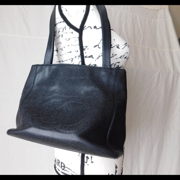 CHANEL Handbags - Gorgeous Black Caviar Leather Chanel Tote